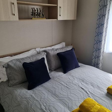The Tiddler - Plot 101, Woodlands Lodge Retreat, New Quay, West Wales Llanina Exterior foto